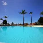 Modern 2 Bedroom Apartment With Sea View In Elviria